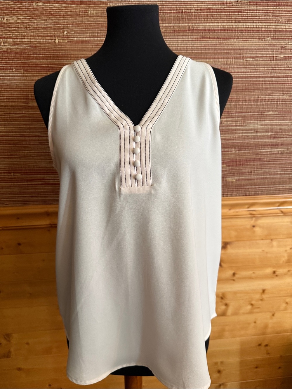 LOFT Cream V-Neck Sleeveless Button-Trim Camisole